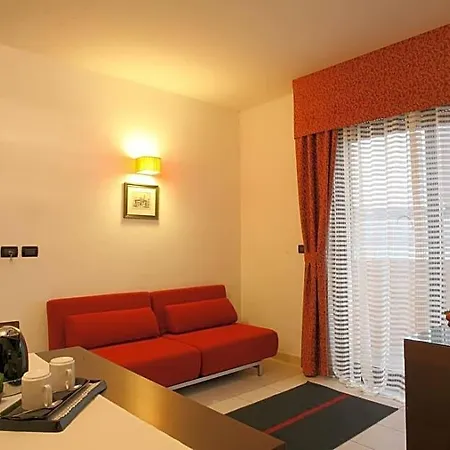 Domus Hotel 4*