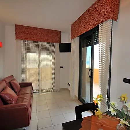 Domus Hotel 4*